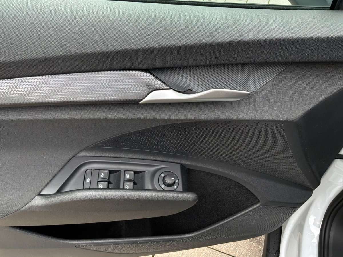 Fahrzeugbild eines Skoda ELROQ