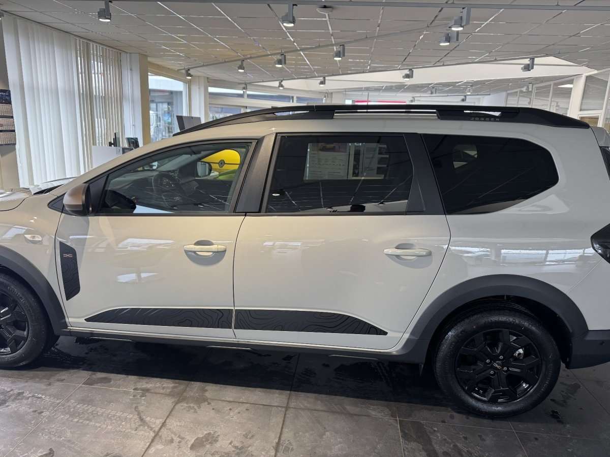 Fahrzeugbild eines Dacia Jogger