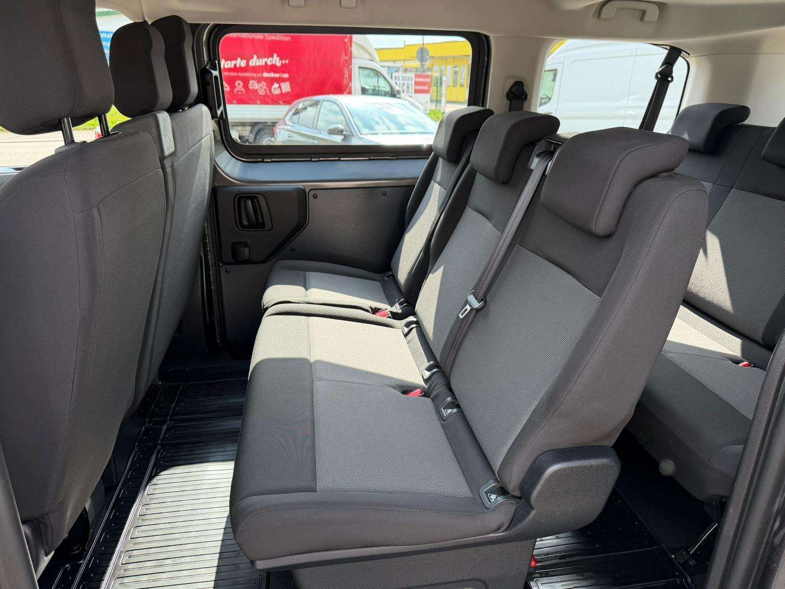 Fahrzeugbild eines Toyota Proace