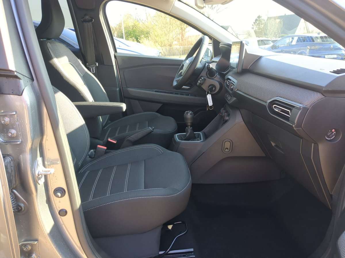 Fahrzeugbild eines Dacia Jogger