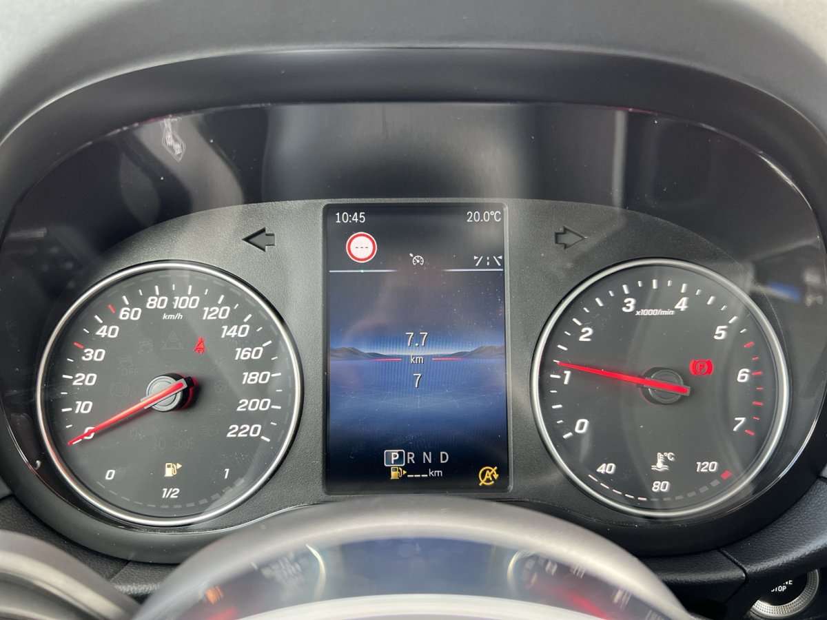 Fahrzeugbild eines Mercedes-Benz T-Klasse