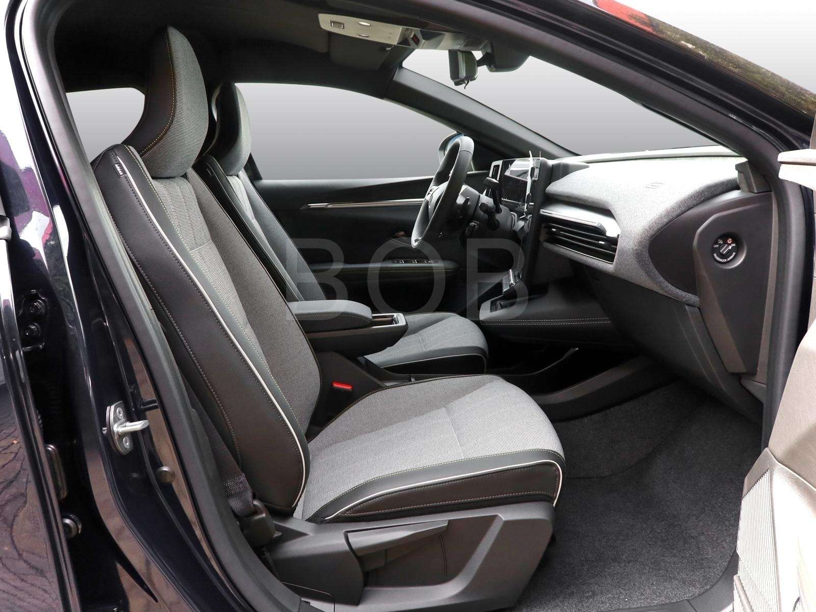 Fahrzeugbild eines Renault Megane E-TECH