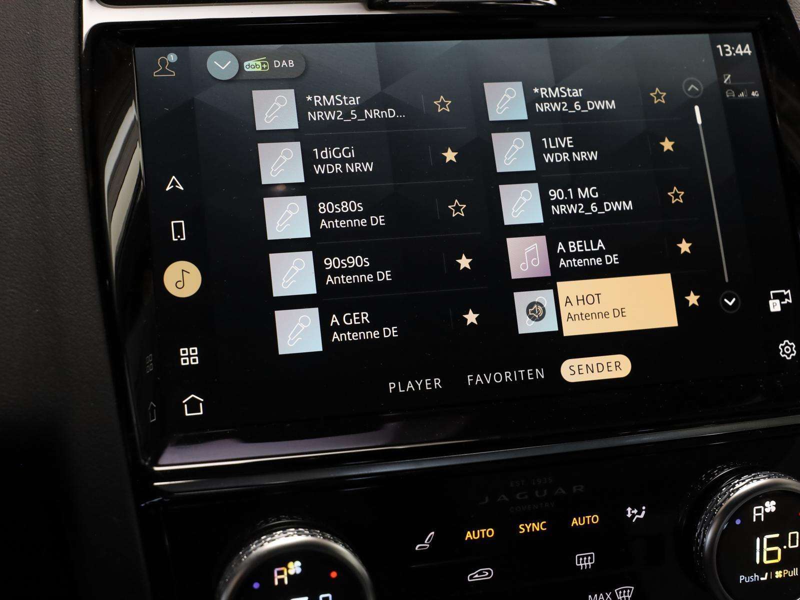 Fahrzeugbild eines Jaguar E-PACE