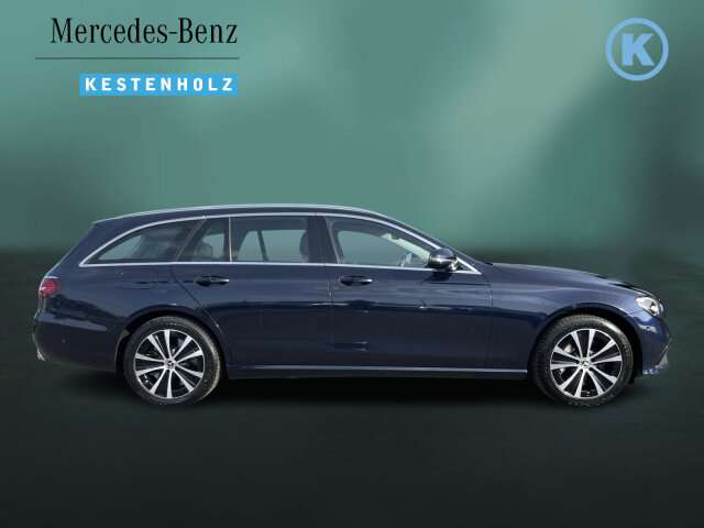 Fahrzeugbild eines Mercedes-Benz E-Klasse