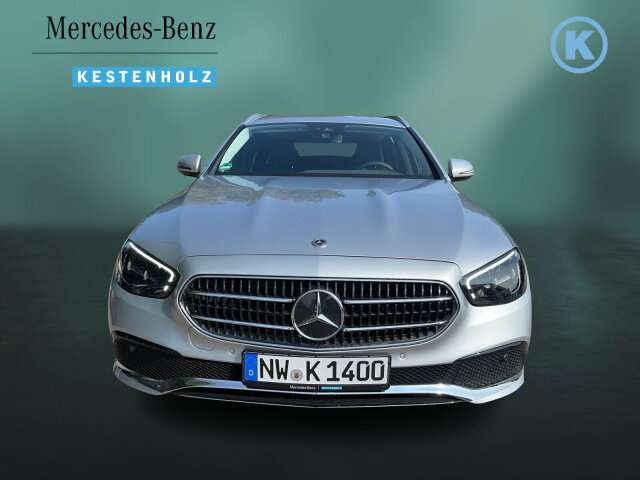 Fahrzeugbild eines Mercedes-Benz E-Klasse