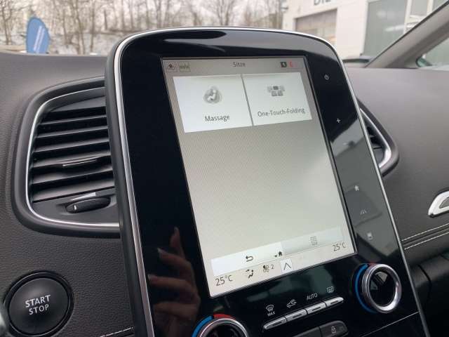 Fahrzeugbild eines Renault Grand Scénic