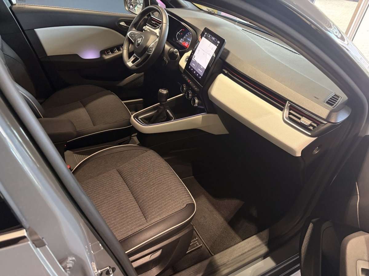 Fahrzeugbild eines Renault Clio