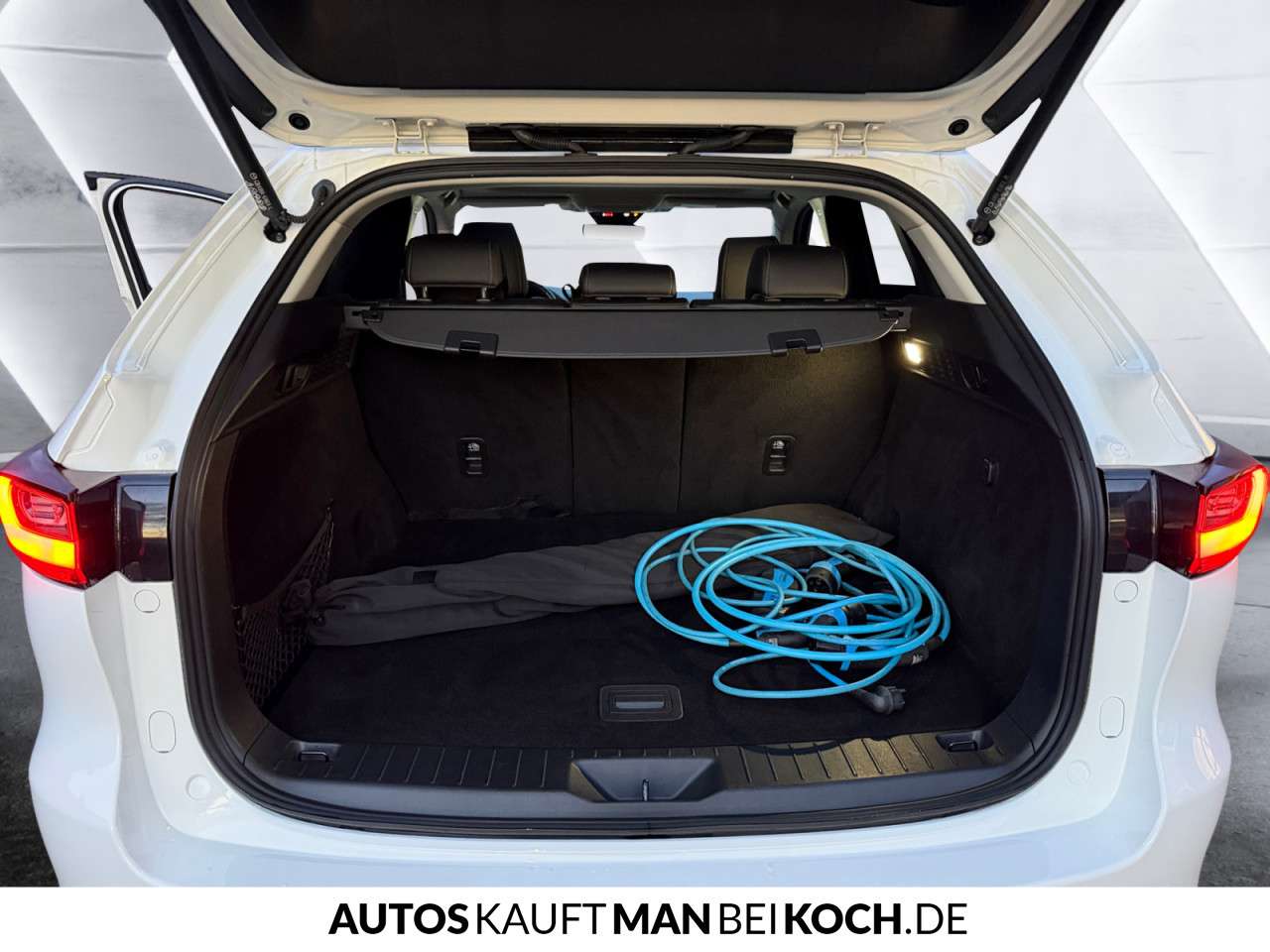 Fahrzeugbild eines Mazda CX-60