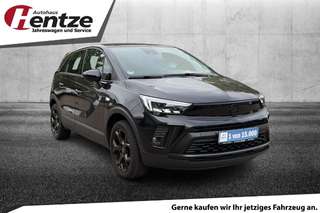 Schräge Frontansicht auf einen Opel Crossland X , freigestellt