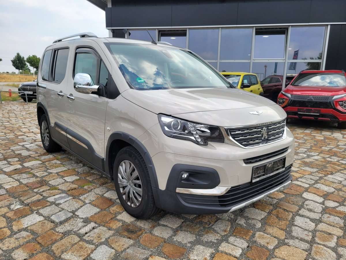 Fahrzeugbild eines Peugeot Rifter