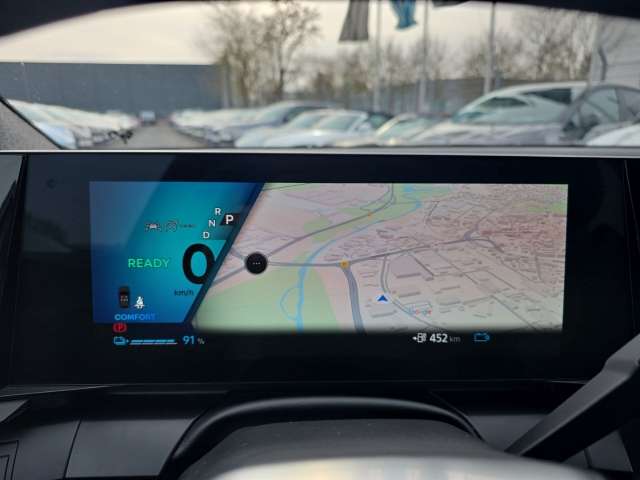 Fahrzeugbild eines Renault Scenic E-TECH
