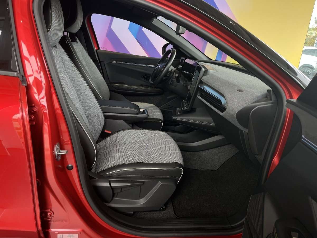 Fahrzeugbild eines Renault Megane E-TECH