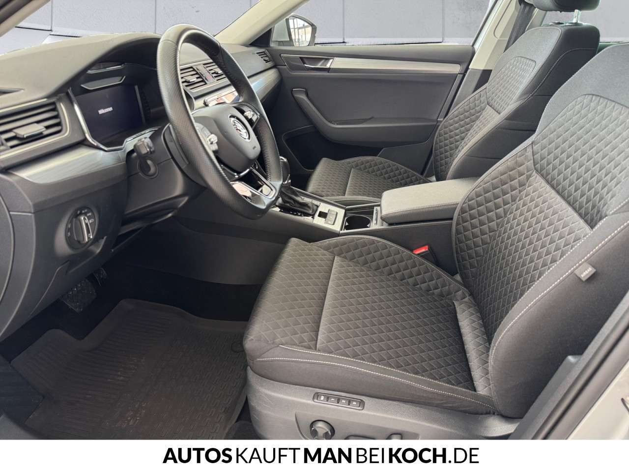 Fahrzeugbild eines Skoda Superb