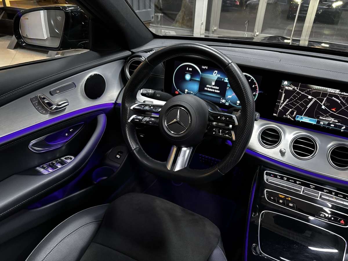 Fahrzeugbild eines Mercedes-Benz E-Klasse