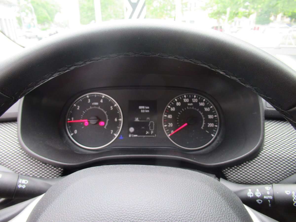 Fahrzeugbild eines Dacia Sandero