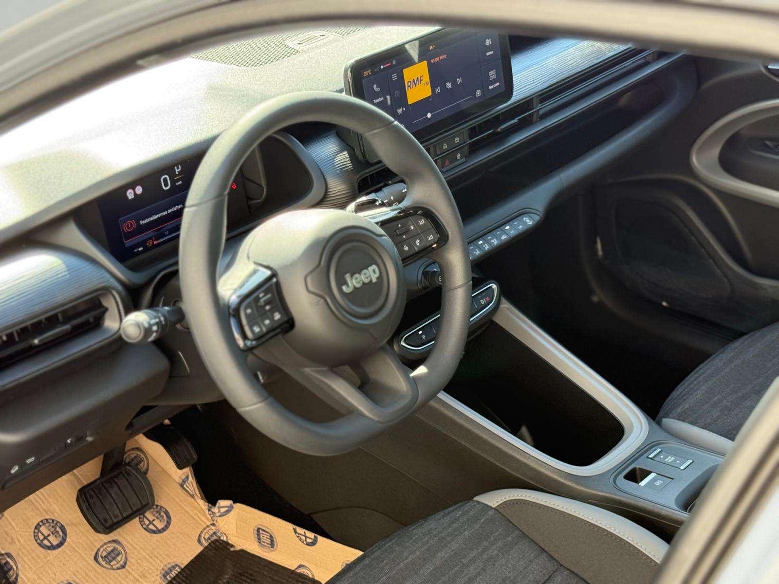 Fahrzeugbild eines Jeep Avenger