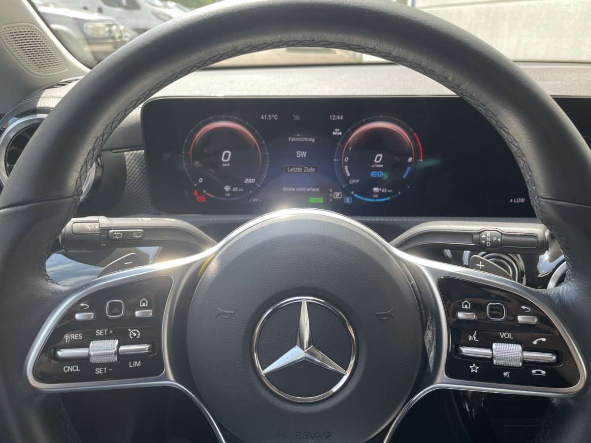 Fahrzeugbild eines Mercedes-Benz CLA