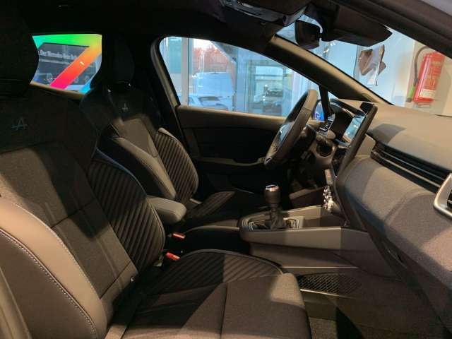 Fahrzeugbild eines Renault Clio