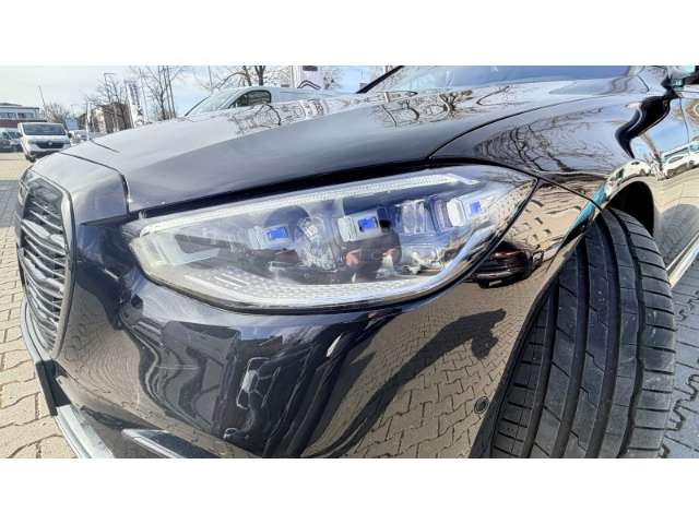 Fahrzeugbild eines Mercedes-Benz S-Klasse