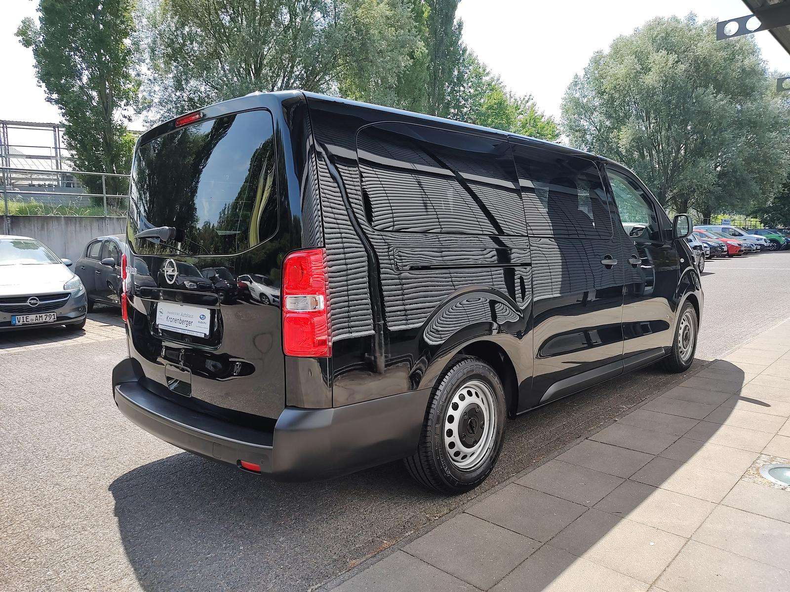 Fahrzeugbild eines Opel Vivaro