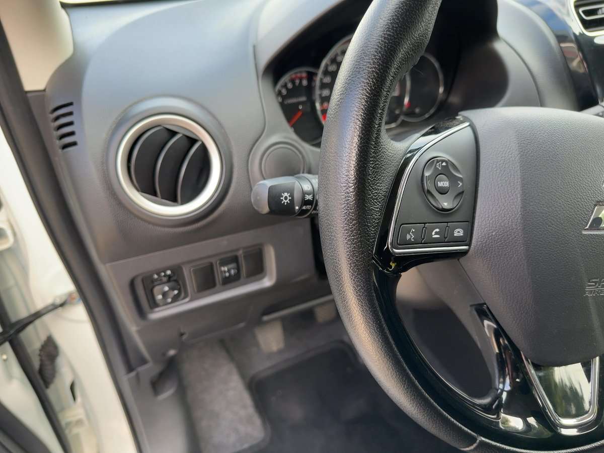 Fahrzeugbild eines Mitsubishi Space Star