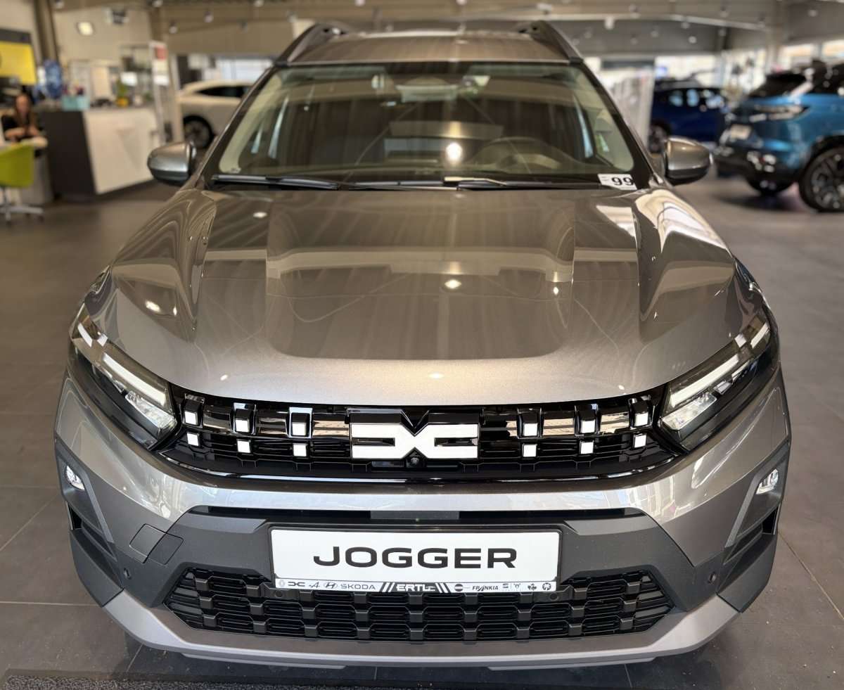 Fahrzeugbild eines Dacia Jogger