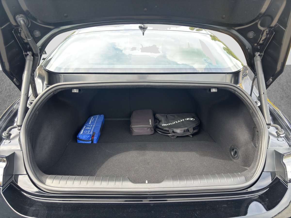 Fahrzeugbild eines Hyundai IONIQ 6