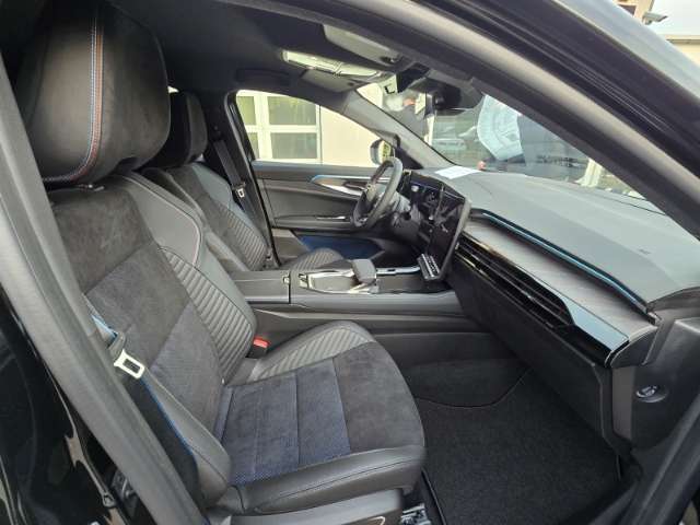 Fahrzeugbild eines Renault Rafale