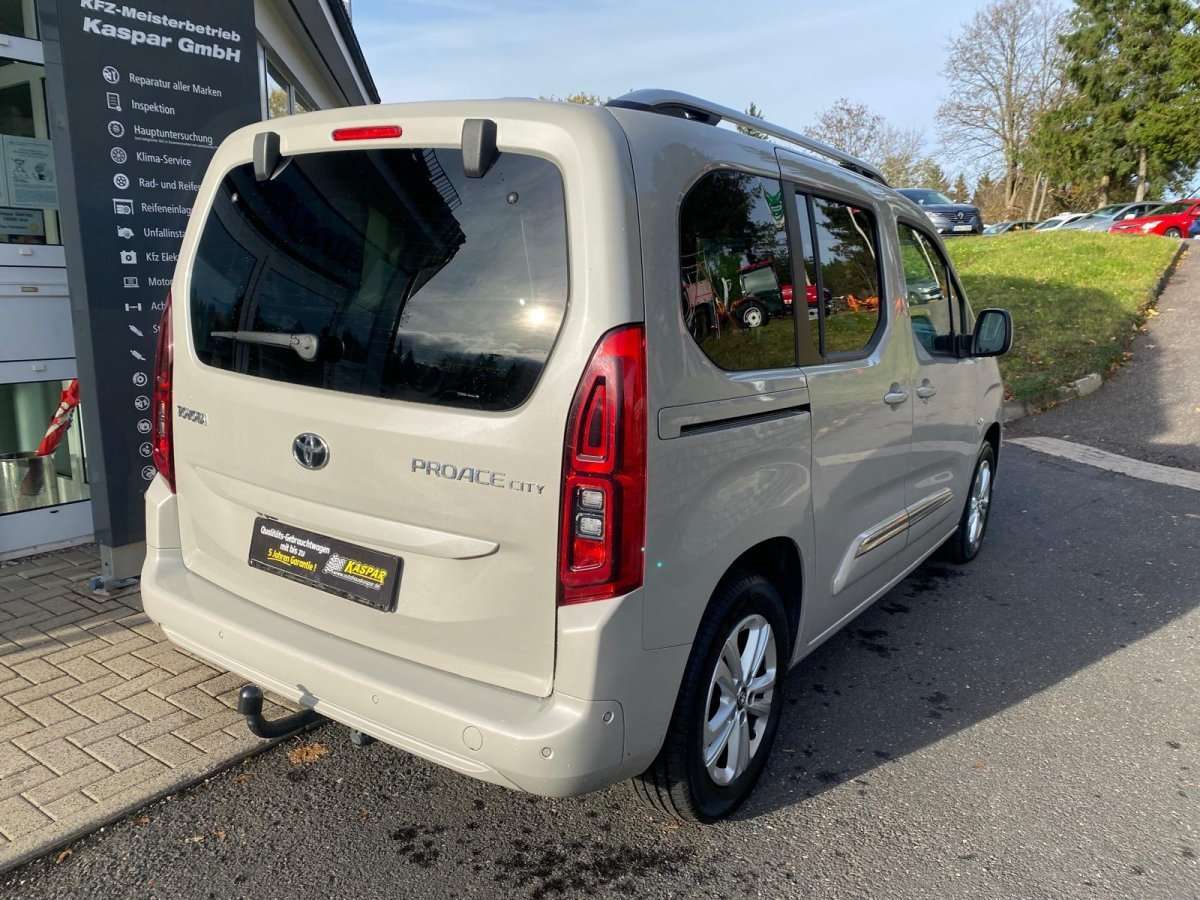 Fahrzeugbild eines Toyota Proace