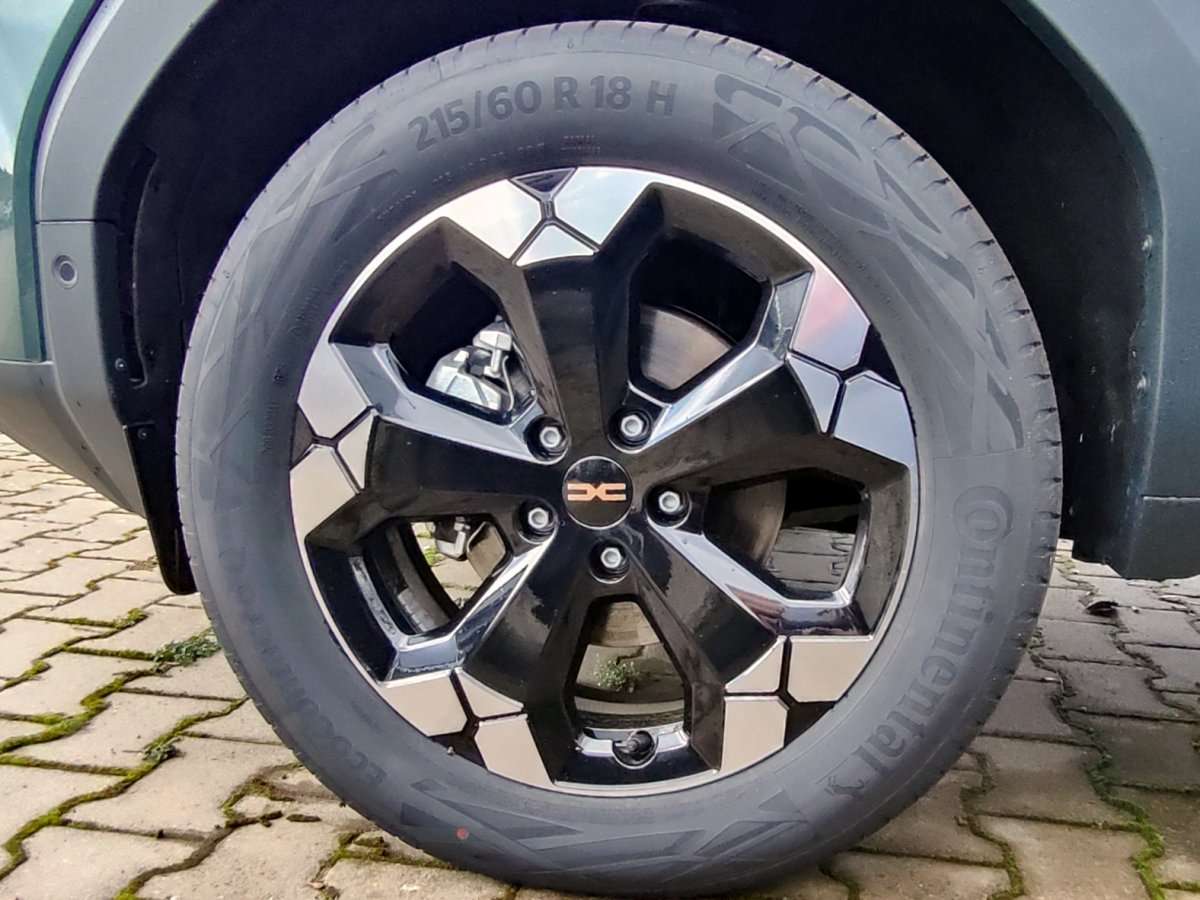 Fahrzeugbild eines Dacia Bigster