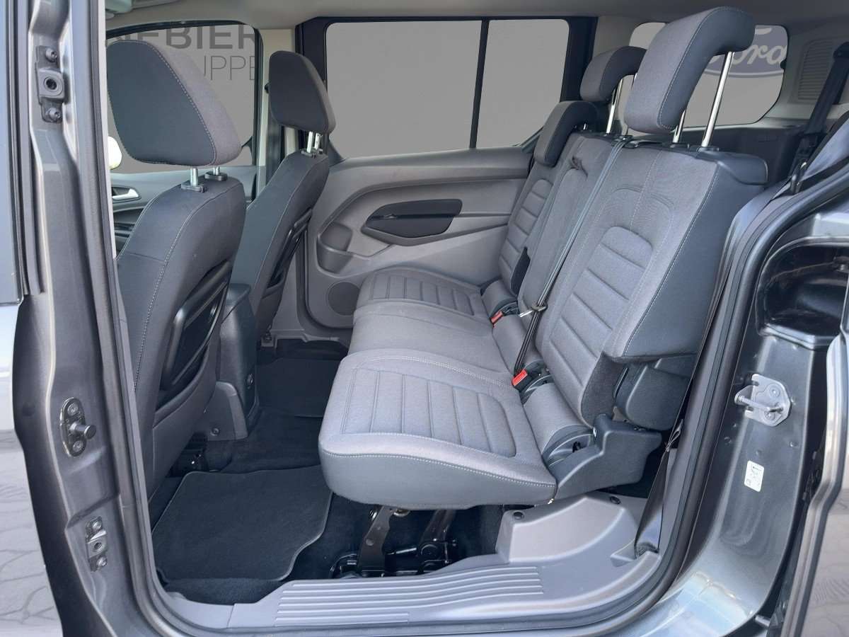 Fahrzeugbild eines Ford Grand Tourneo