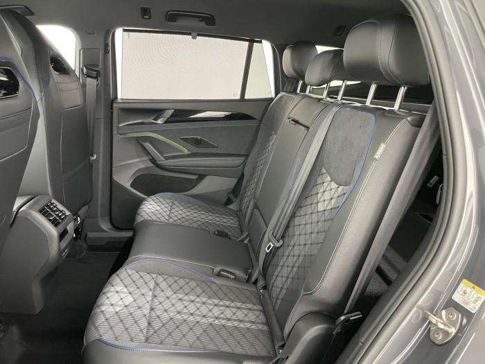 Fahrzeugbild eines Volkswagen Tayron
