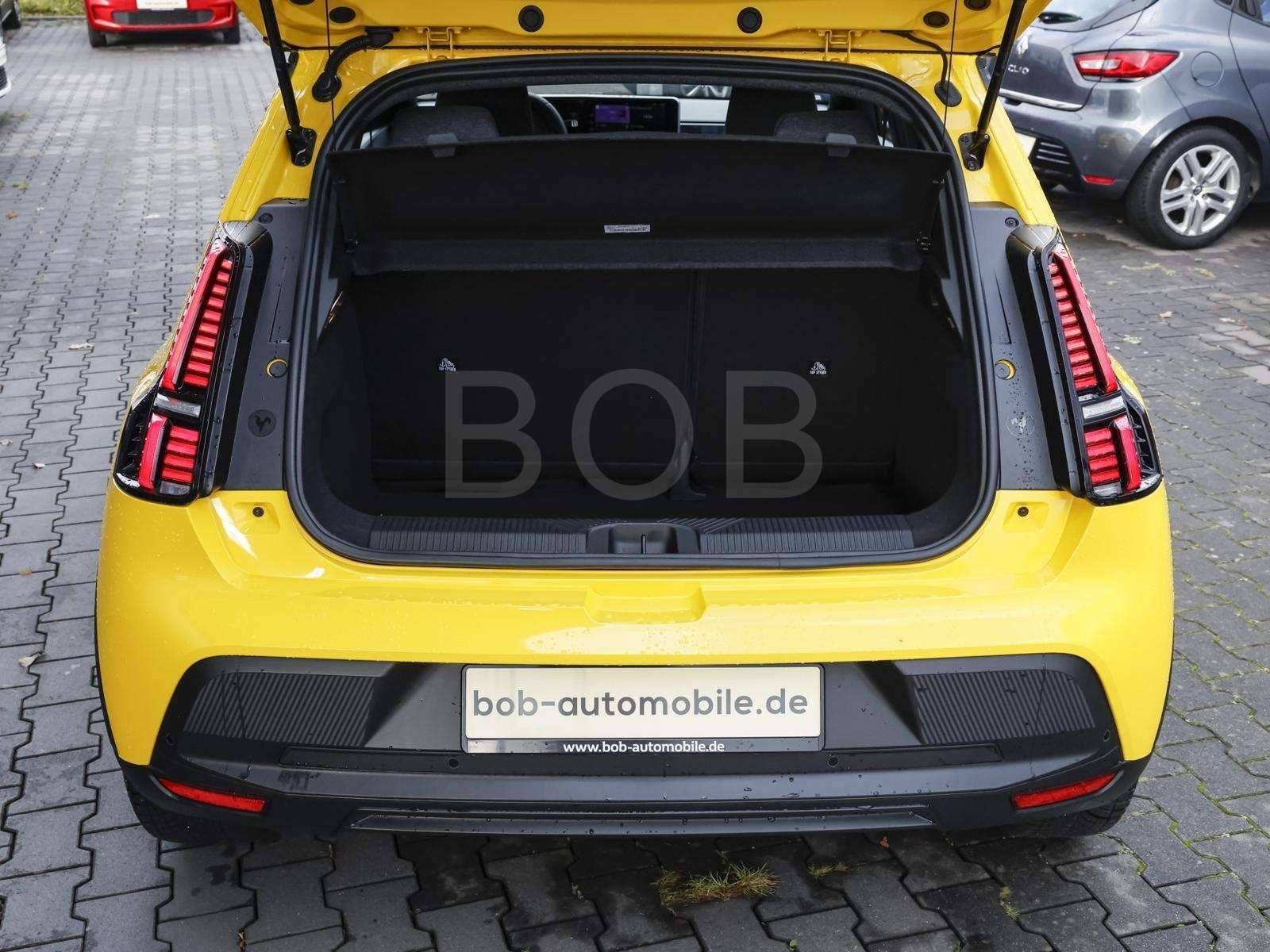 Fahrzeugbild eines Renault 5 E-TECH