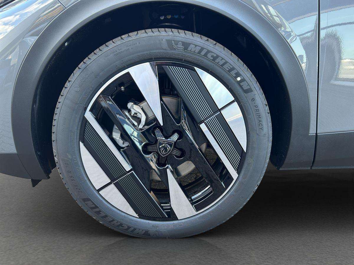 Fahrzeugbild eines Peugeot 408