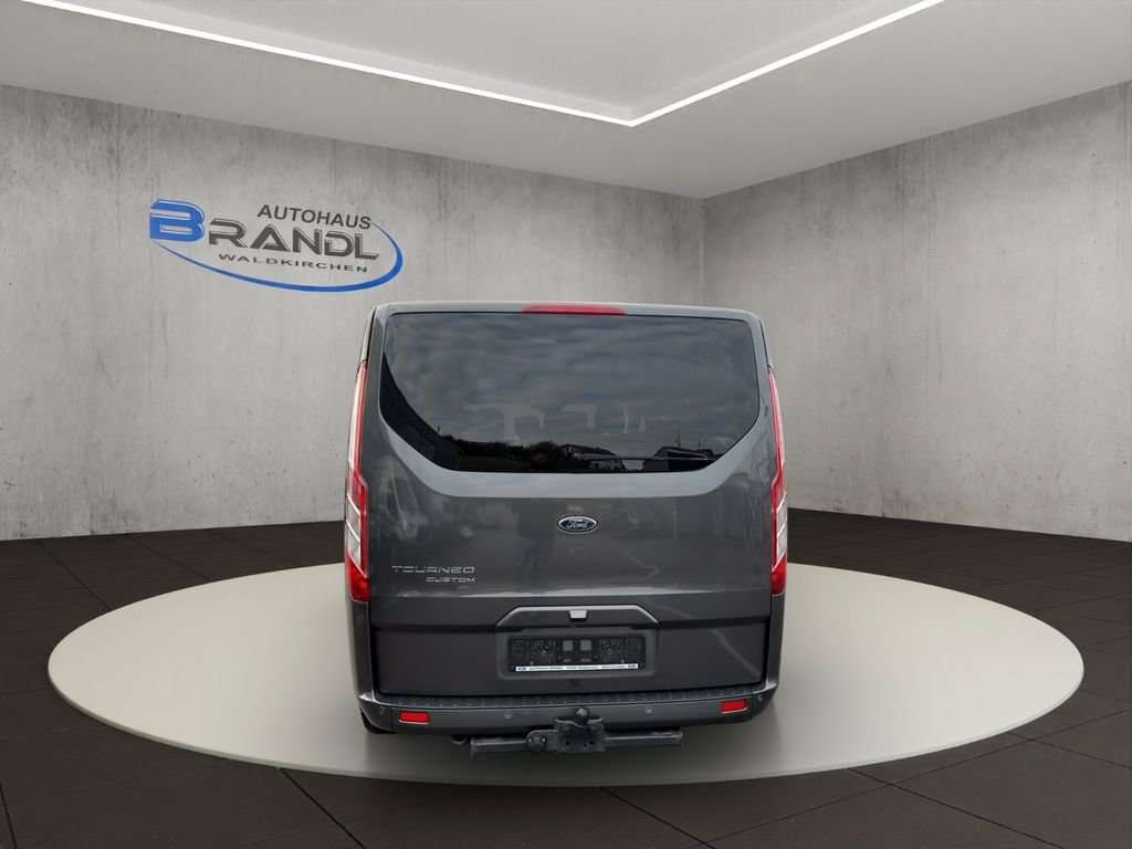 Fahrzeugbild eines Ford Tourneo Custom