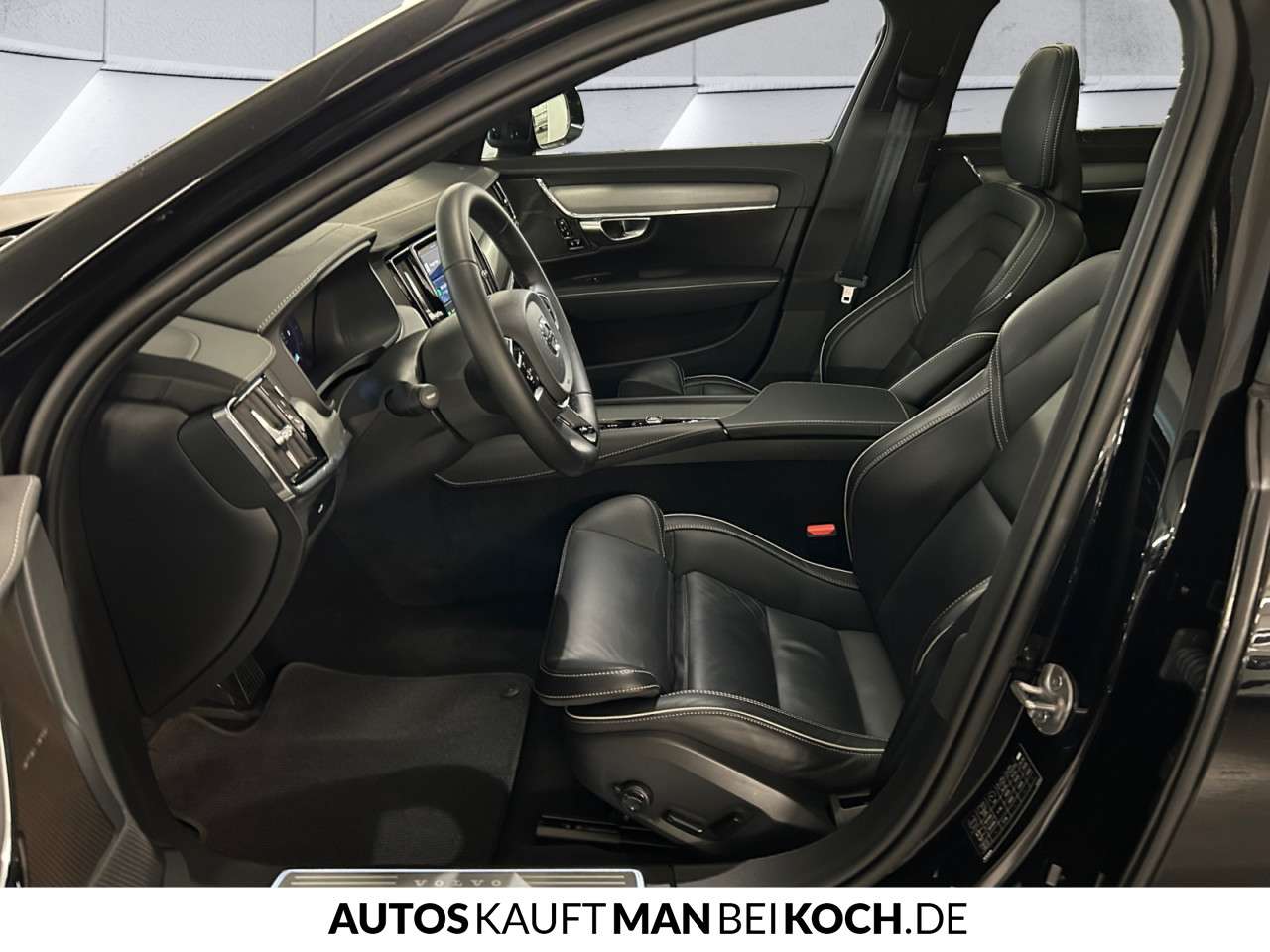 Fahrzeugbild eines Volvo V90 Cross Country