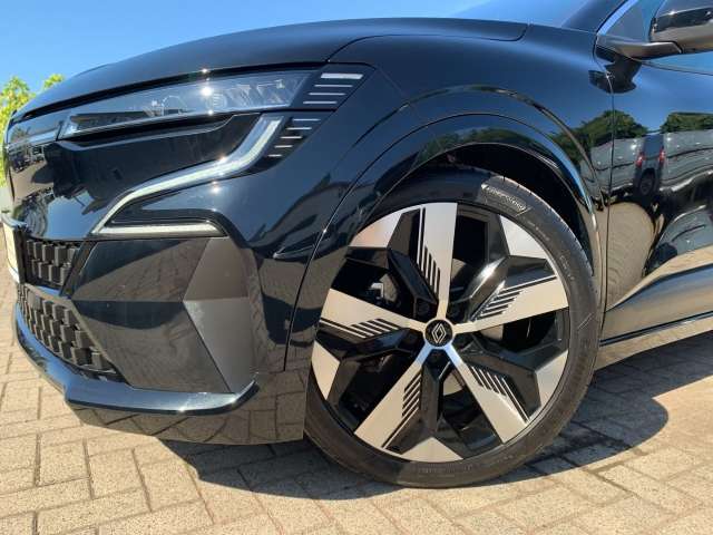 Fahrzeugbild eines Renault Megane E-TECH