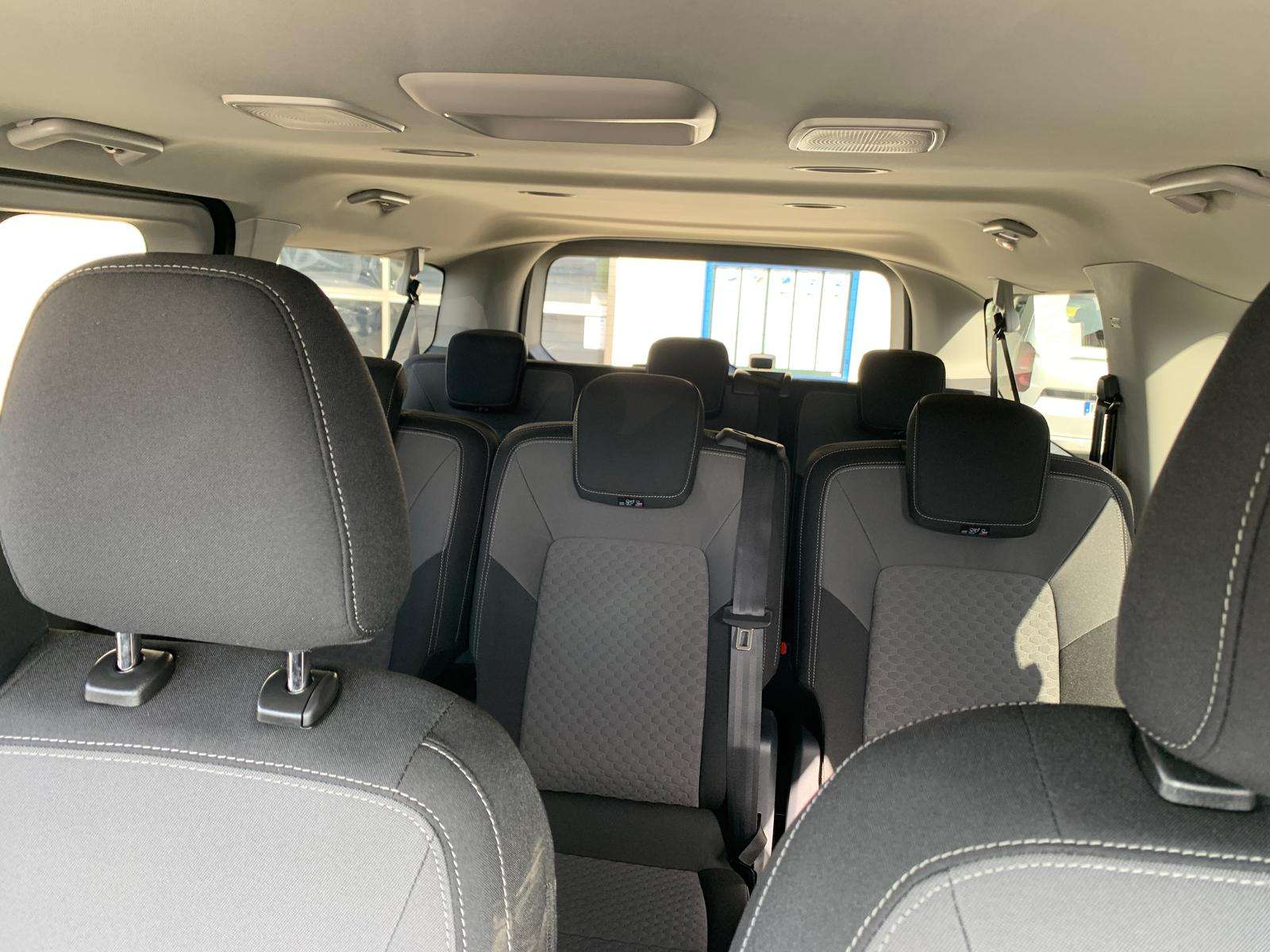 Fahrzeugbild eines Volkswagen Caravelle