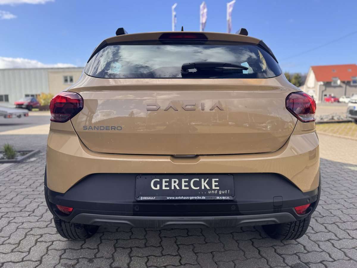 Fahrzeugbild eines Dacia Sandero