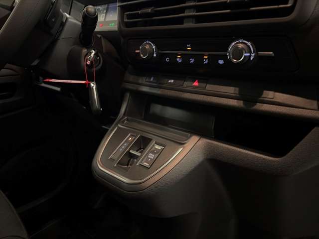 Fahrzeugbild eines Opel Vivaro