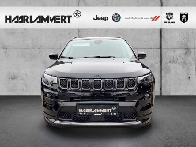 Fahrzeugbild eines Jeep Compass
