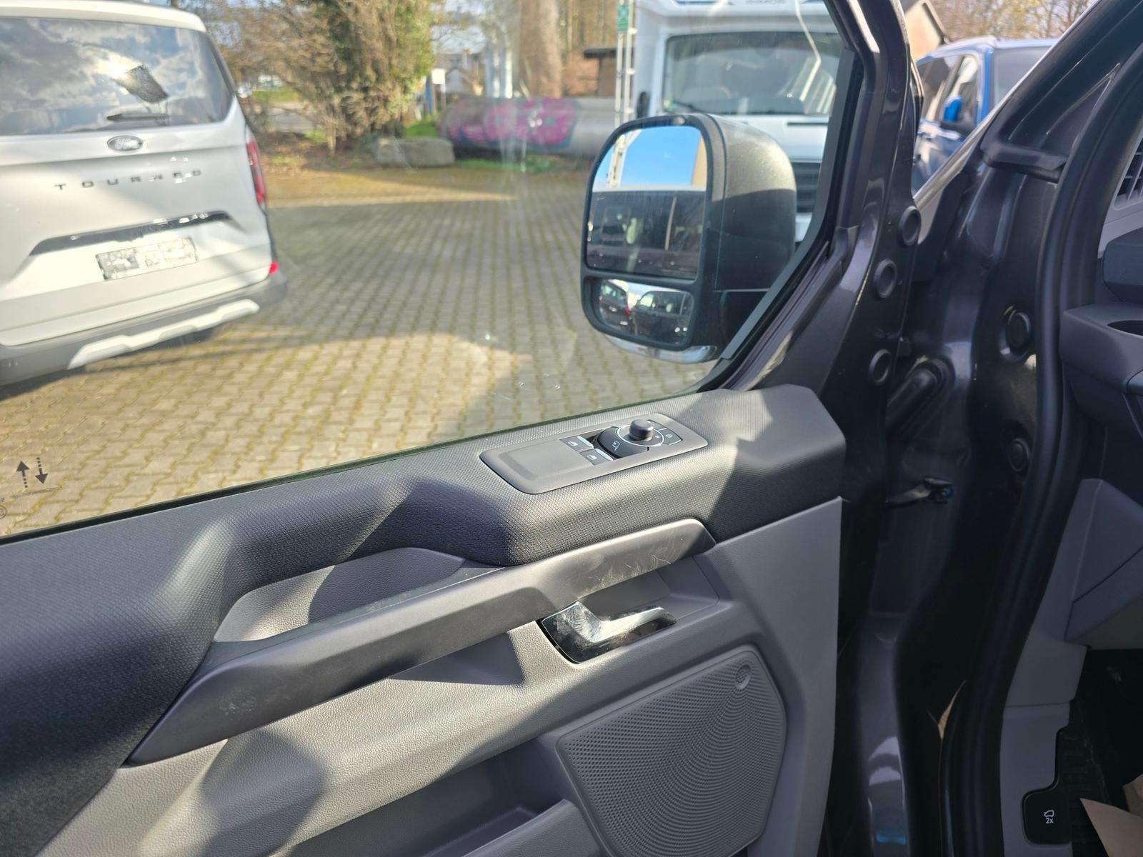 Fahrzeugbild eines Ford Tourneo Custom