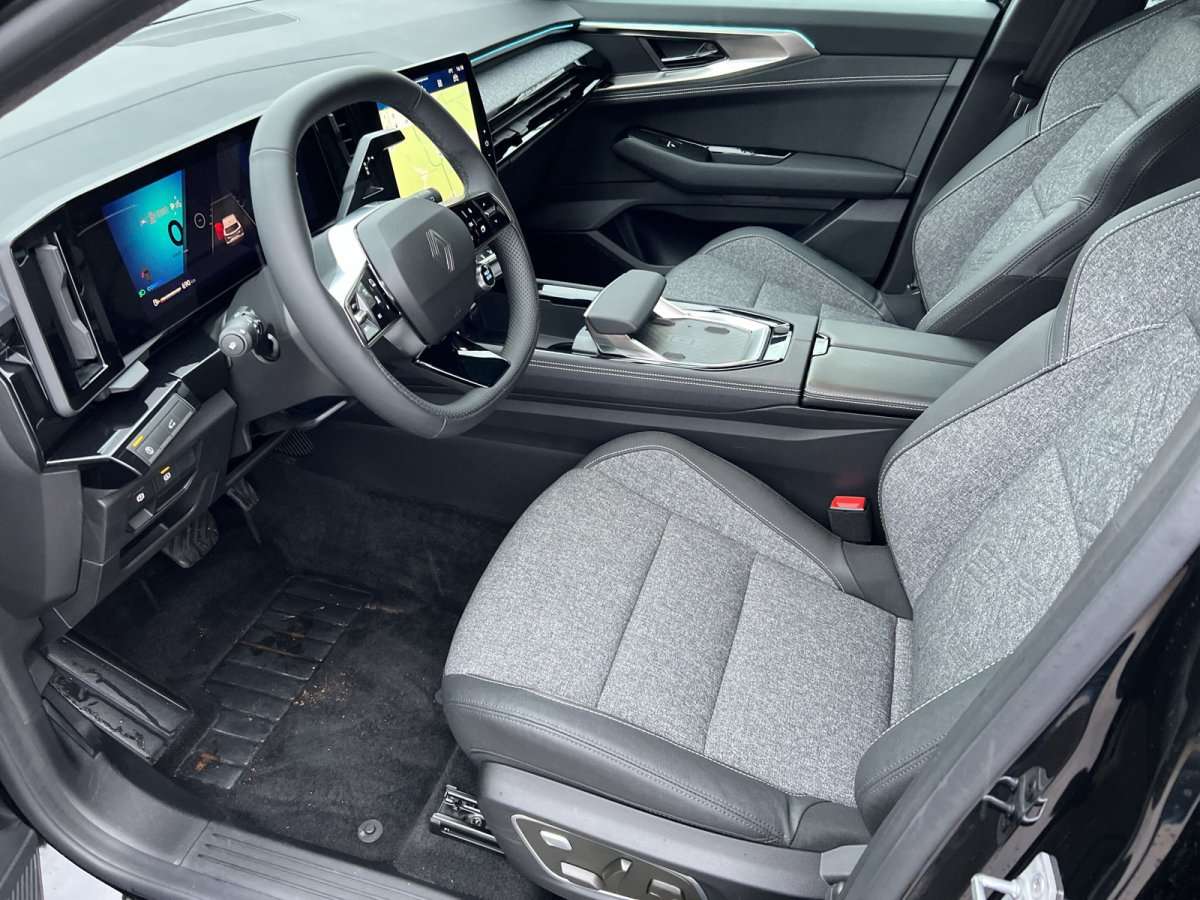 Fahrzeugbild eines Renault Austral