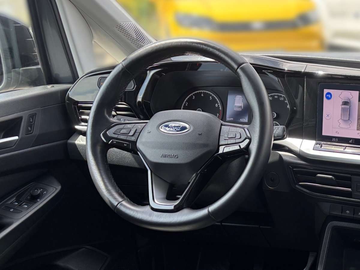 Fahrzeugbild eines Ford Tourneo Connect