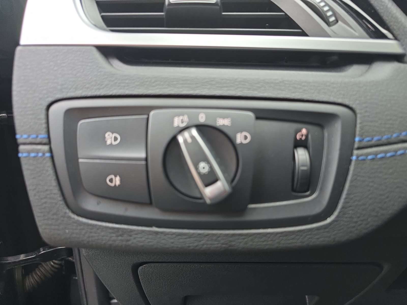 Fahrzeugbild eines BMW X2