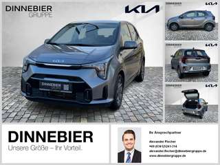 Schräge Frontansicht auf einen Kia Picanto , freigestellt