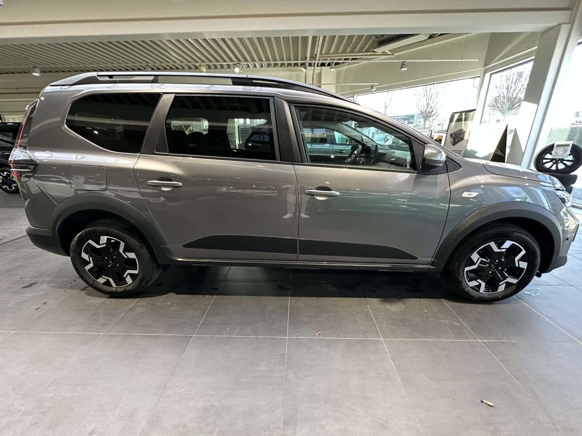 Fahrzeugbild eines Dacia Jogger