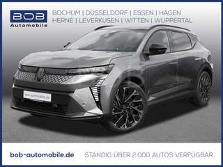 Schräge Frontansicht auf einen Renault Scenic E-TECH , freigestellt