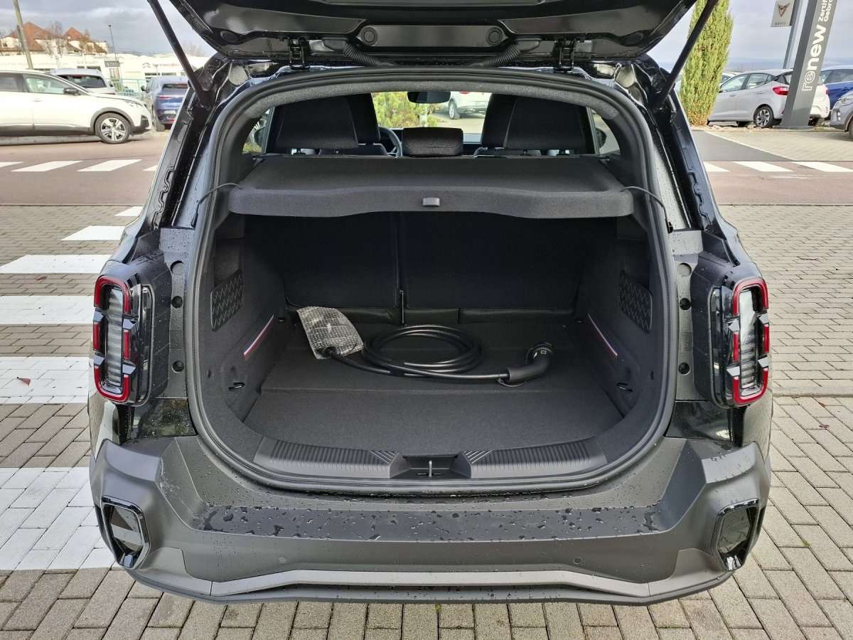 Fahrzeugbild eines Renault 4 E-TECH