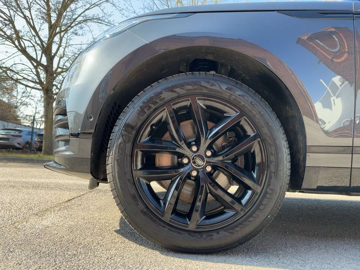 Fahrzeugbild eines Land Rover Range Rover Velar